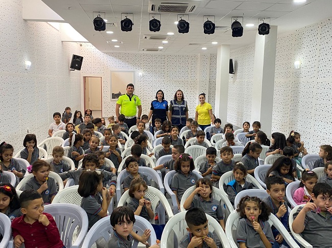 İlköğretim Öğrencilerine Polis Mesleğini Tanıtıldı
