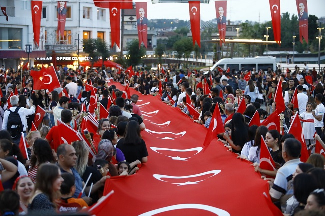 Manavgat’ta 19 Mayıs Murat Boz konseriyle kutlandı (video haber)