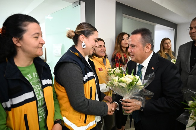 BAŞKAN BÖCEK’İN 1 MAYIS EMEK VE DAYANIŞMA GÜNÜ MESAJI