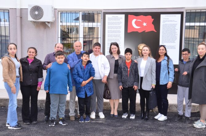 gevher nesibe atatürk köşesi açılış