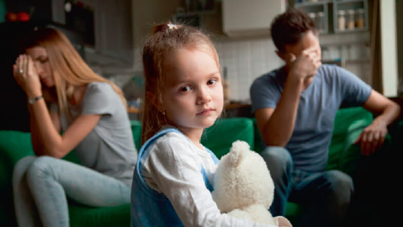 bagimli-ebeveyn-cocugun-tum-yasamini-etkiliyor-b