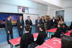 antalya valisi bayrak sevgisi