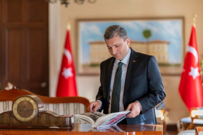 antalya valisi hulusi şahin 23 nisan mesajı