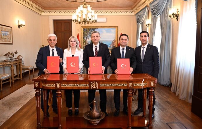 aü-protokol-vali hulusi şahin