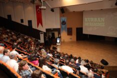 AÜ BAYRAM KUTLAMASI