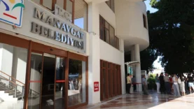 manavgat-belediyesi-ne-operasyon-eski-baskan-yardimcisi-dahil-36-gozalti